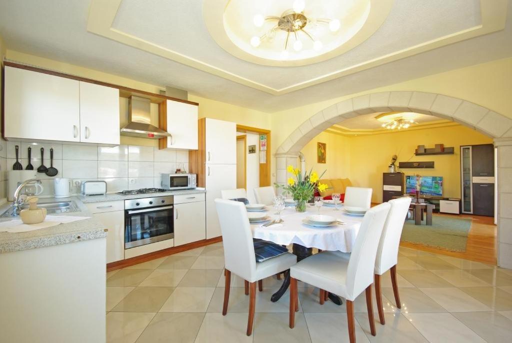 Apartments Villa Rose Сумартін Екстер'єр фото